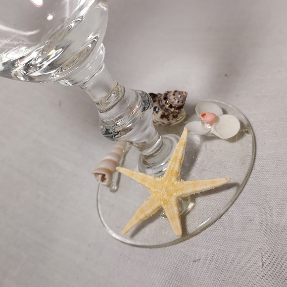 Handmade Shell Art Cognac Glasses Wine Glasses Set of 4 - Picture 3 of 8